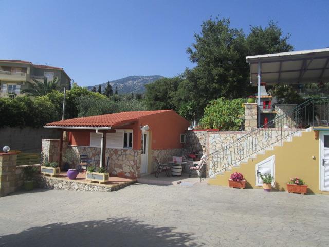 Apsedes * Trapezaki (Kefalonia)